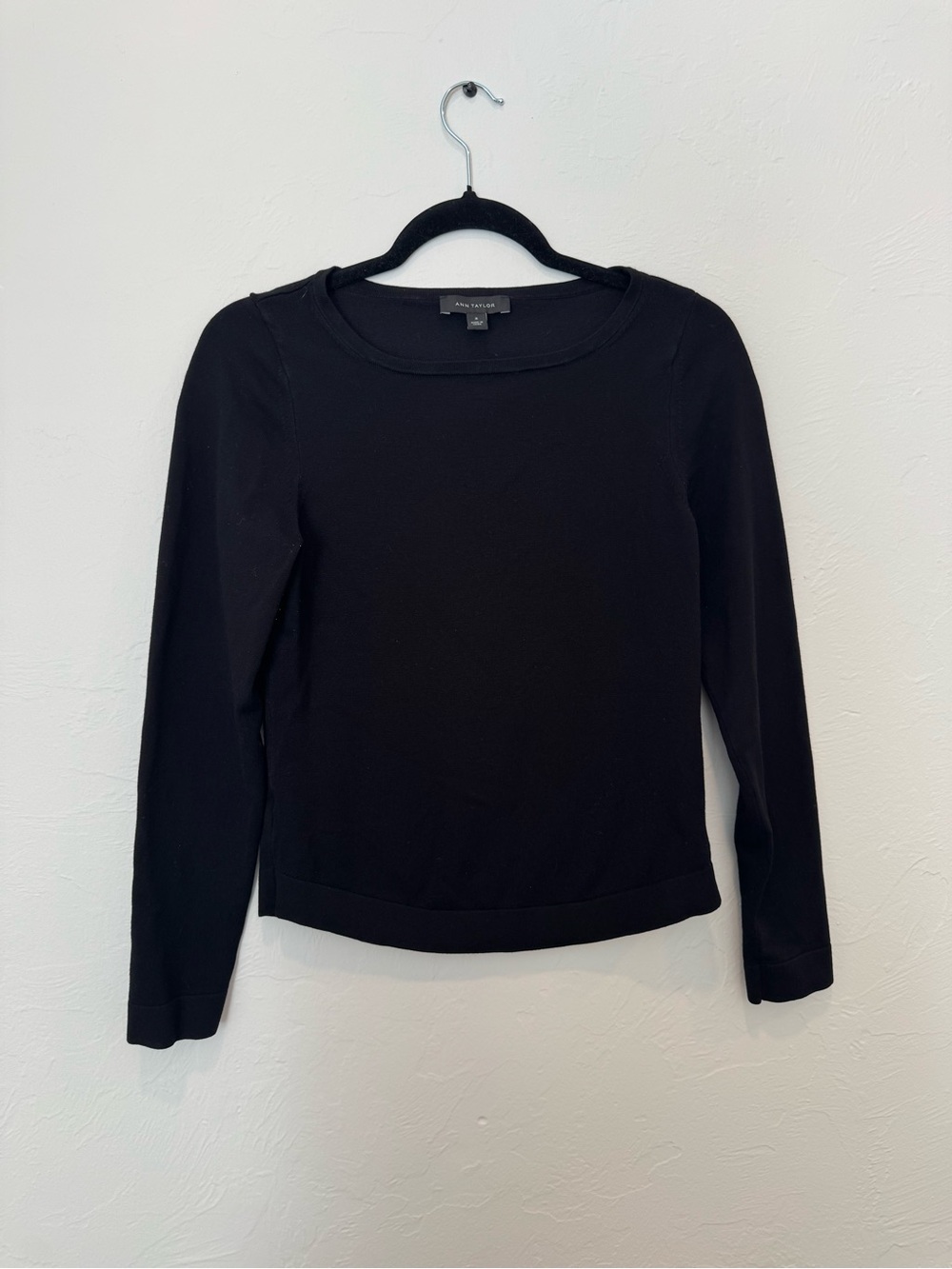 Ann Taylor Black Long Sleeve Crew Neck Top